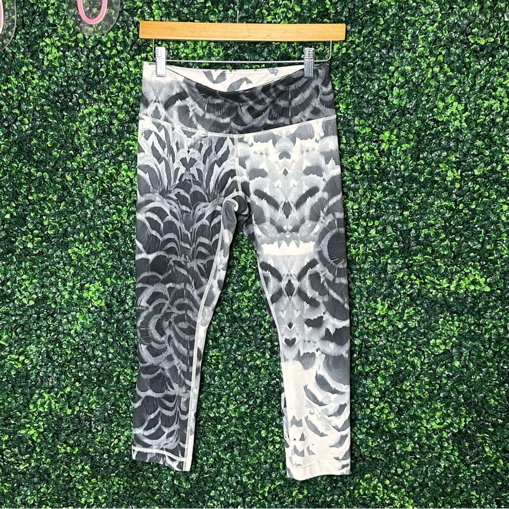 Lululemon Wunder Under Zebra Animal Print Cropped Leggings Sz 6